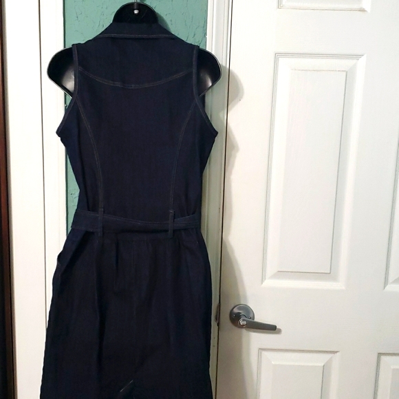 Dress - Picture 2 of 4